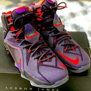 🔥CLEARANCE🔥 Like New Nike Lebron XII Size:11